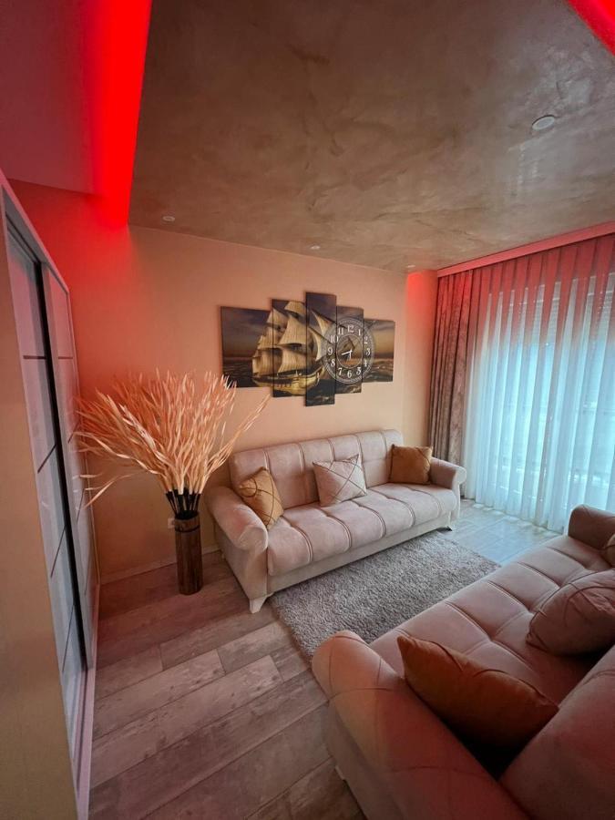 Luxurious Apartment With City View Pristina Eksteriør bilde