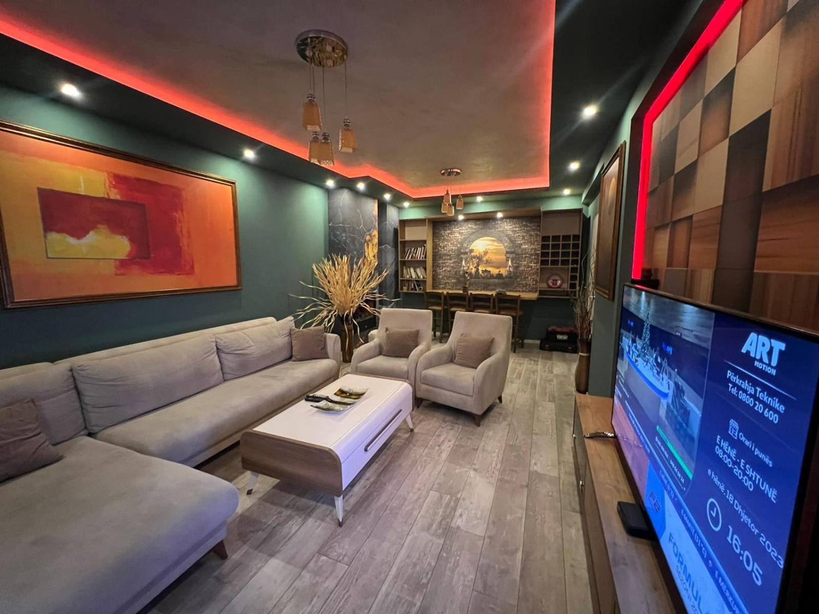 Luxurious Apartment With City View Pristina Eksteriør bilde